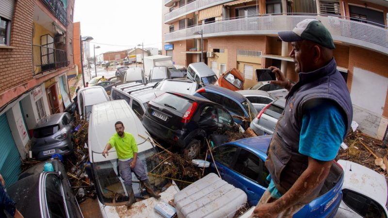 Spain’s deadly floods kill 95, infliect widespread destruction – Euractiv Spain’s deadly floods kill 95, infliect widespread destruction – Euractiv