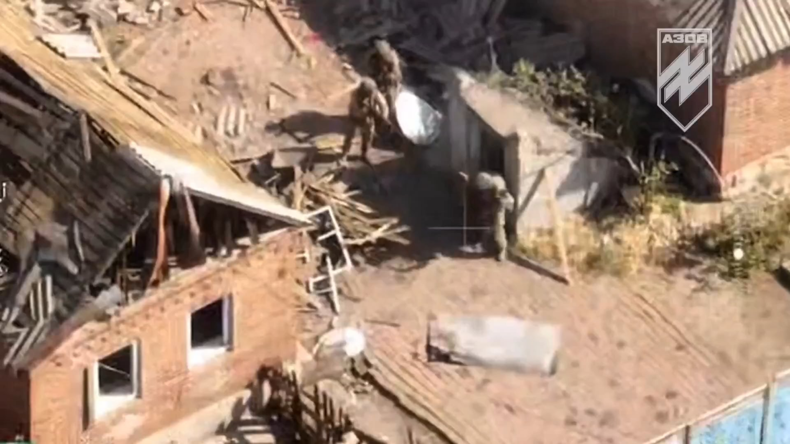 Russians forces executed 3 surrendered Ukrainian soldiers.