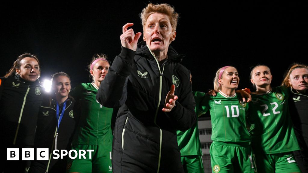 Eileen Gleeson speaks to her team after the 6-0 victory