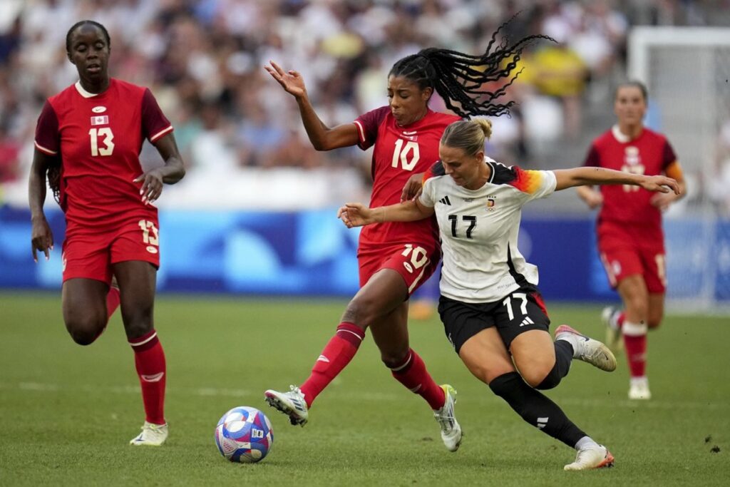 World champion Spain scores late goal to draw Canada 1-1 in women’s soccer friendly World champion Spain scores late goal to draw Canada 1-1 in women's soccer friendly