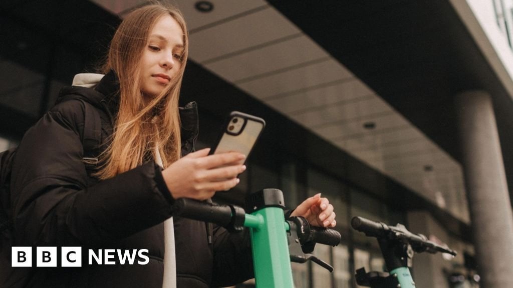 E-bikes: eBay to ban private sales over fire safety concerns