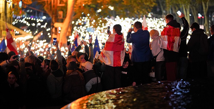 Citizen march for EU integration held in Tbilisi ahead of elections