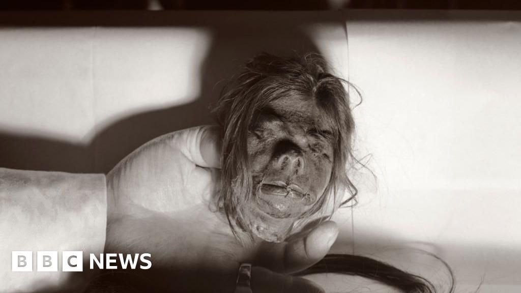 Shrunken heads withdrawn from auction after backlash