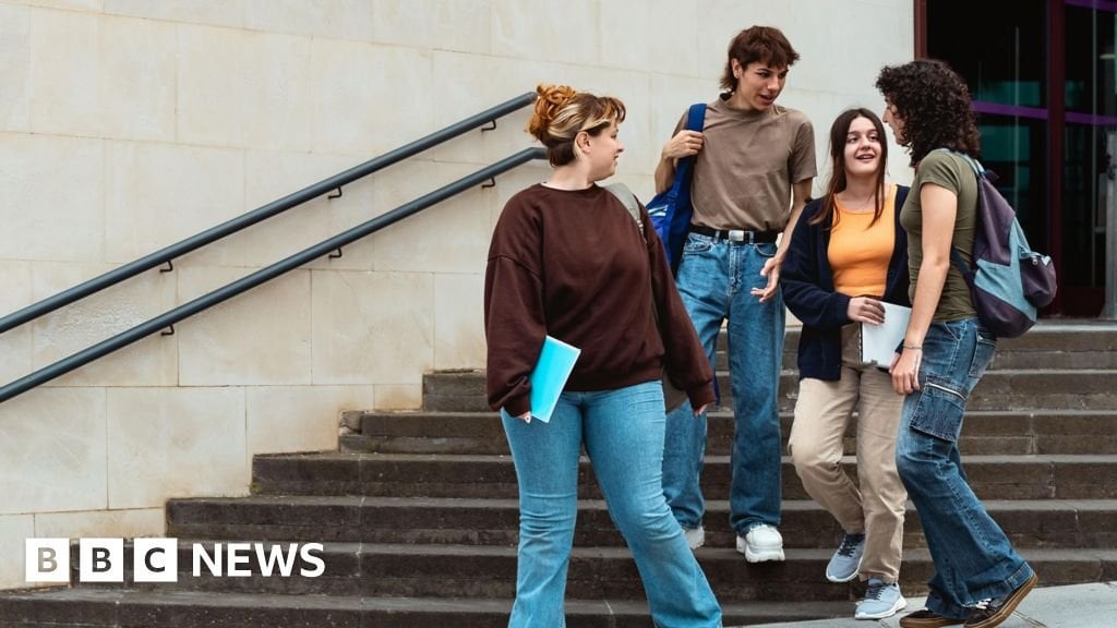 Drop in foreign student visas worrying for UK universities
