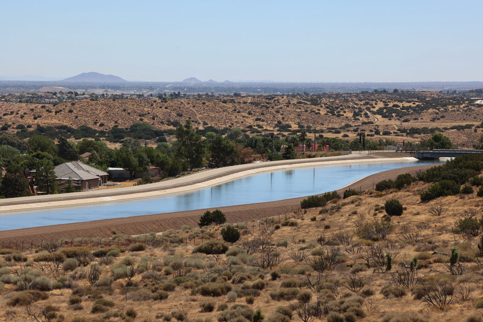 Biden, Newsom officials announce new water delivery rules- CalMatters