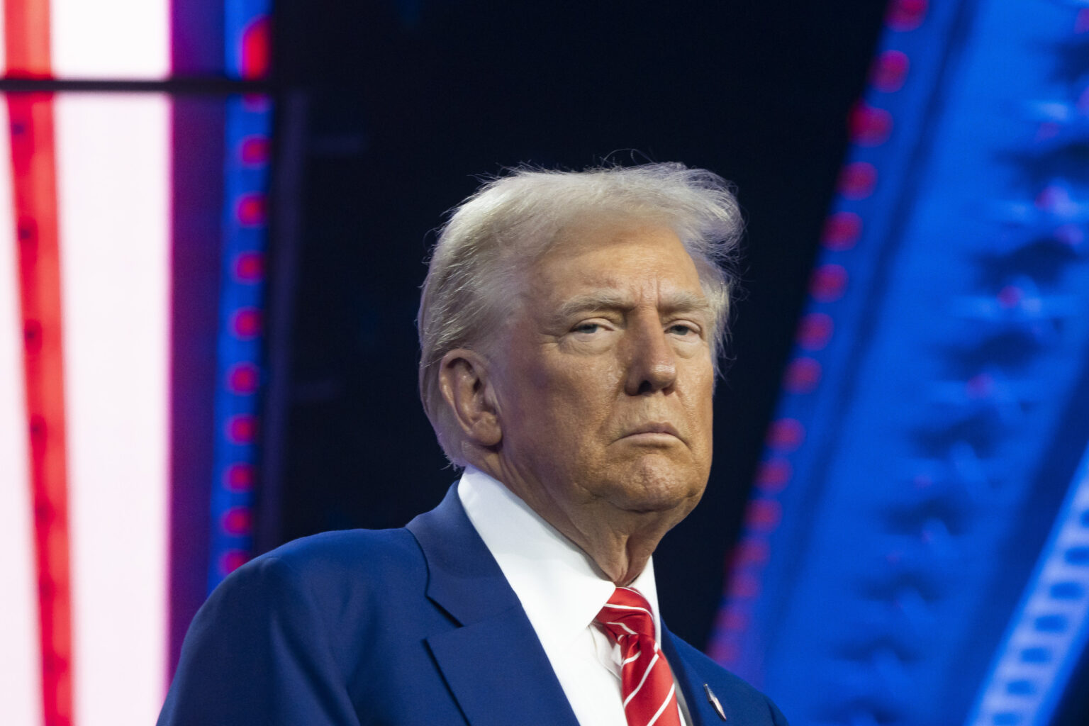 Donald Trump Shares View on H-1B Visas Amid MAGA Civil War Donald Trump Shares View on H-1B Visas Amid MAGA Civil War