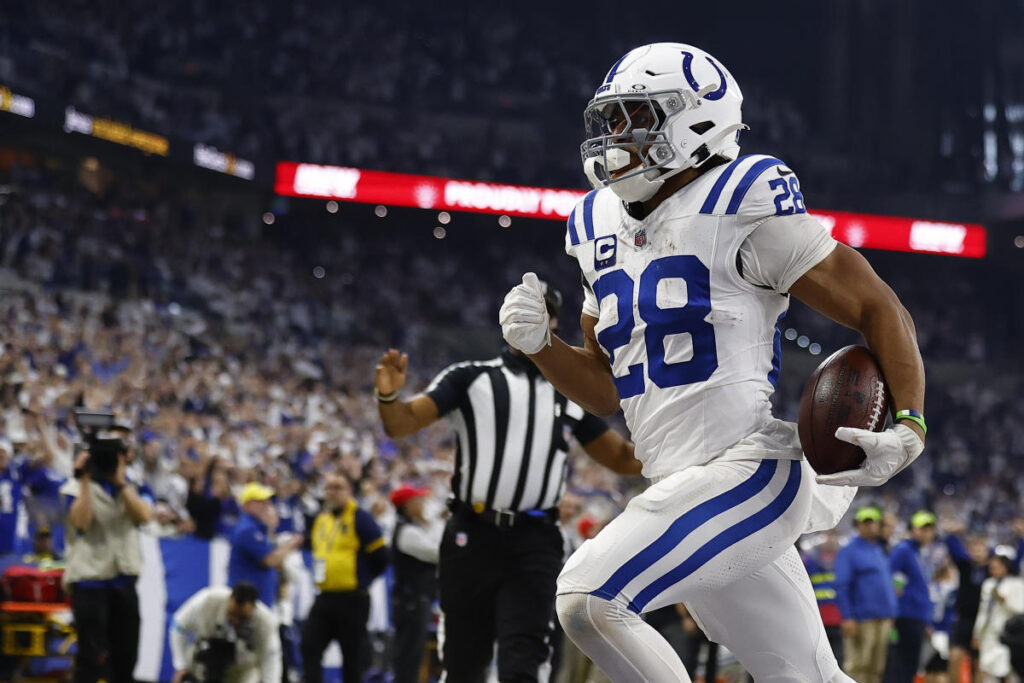 Booms and Busts: Week 16 provides old-school path to fantasy title games with RBs leading the way Booms and Busts: Week 16 provides old-school path to fantasy title games with RBs leading the way
