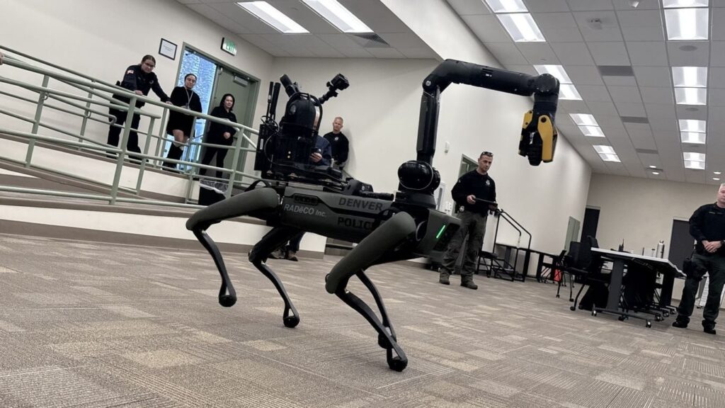 Denver police unveil robotic "dog" - Denver police on Wednesday unveiled a robotic dog assigned to the department's bomb squad that the agency says will help keep the public and its officers safe.