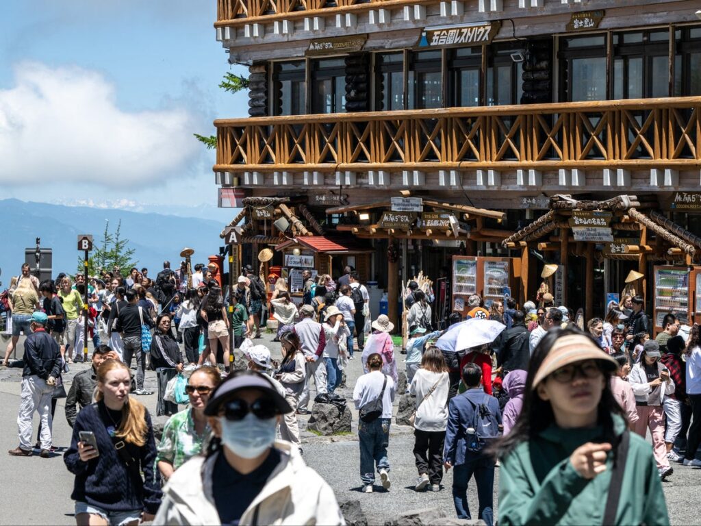 Japan breaks annual visitor record with 33.4 million in just 11 months Download app from appStore