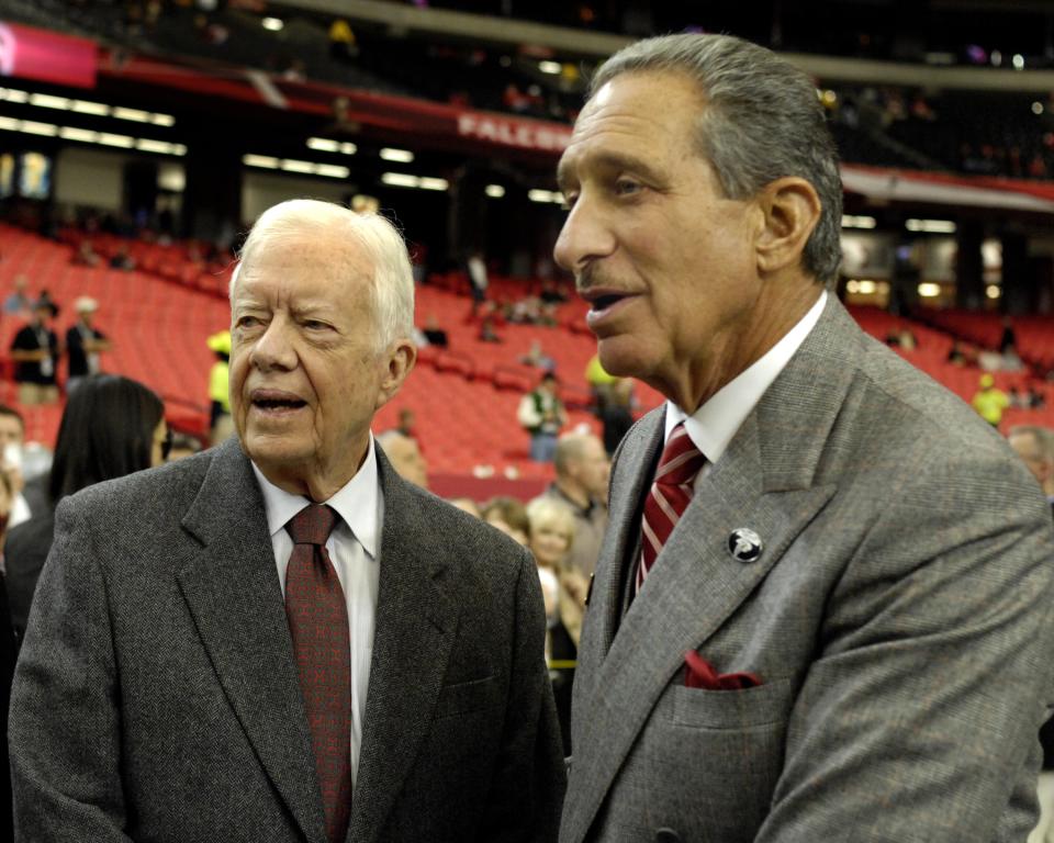 ATLANTA - NOVEMBER 9: Former president Jimmy Carter with owner Arthur Blank of the Atlanta Falcons before play against the New Orleans Saints at the Georgia Dome on November 9, 2008 in Atlanta, Georgia.  (Photo by Al Messerschmidt/Getty Images) 