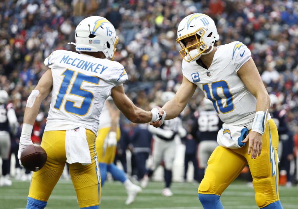 NFL scores, live updates: Chargers open up Week 17 Saturday slate with win over Patriots to clinch playoff spot