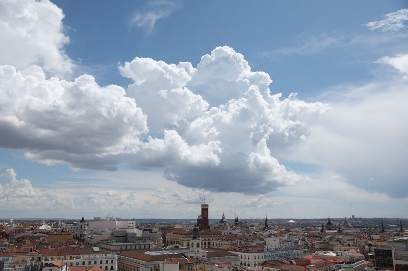 Spain probes Airbnb in crackdown on tourism rentals Spain probes Airbnb in crackdown on tourism rentals
