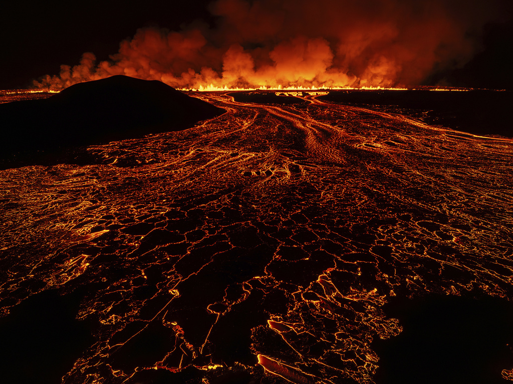 AP freelancer blows the opposition away with Iceland volcano coverage AP freelancer blows the opposition away with Iceland volcano coverage