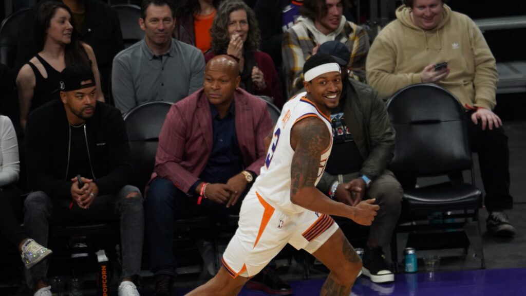 Suns relocate necessary energy to beat Nuggets on Christmas Suns...