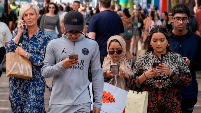 UK mobile users had least reliable experience in G7 in 2024, data shows