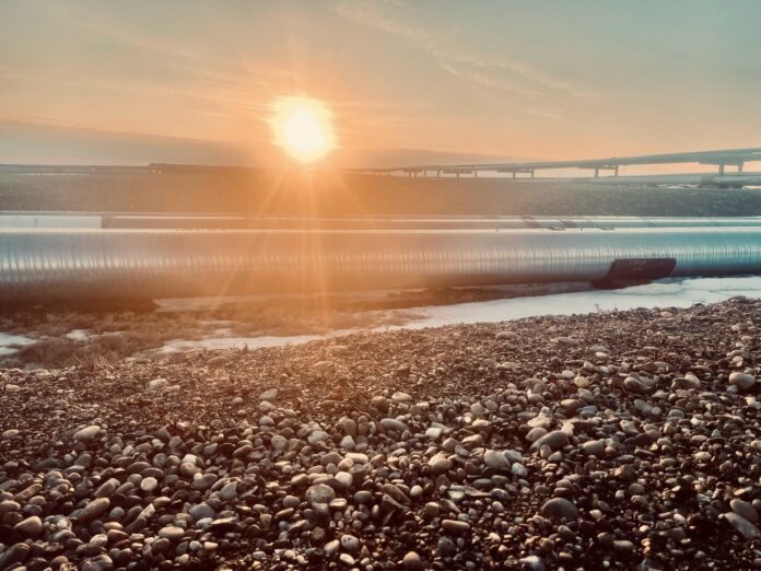 Trans Alaska Pipeline System by Rob Bussell