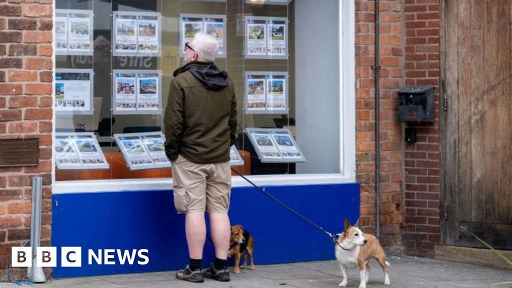 Average house price hits record high of £298,083