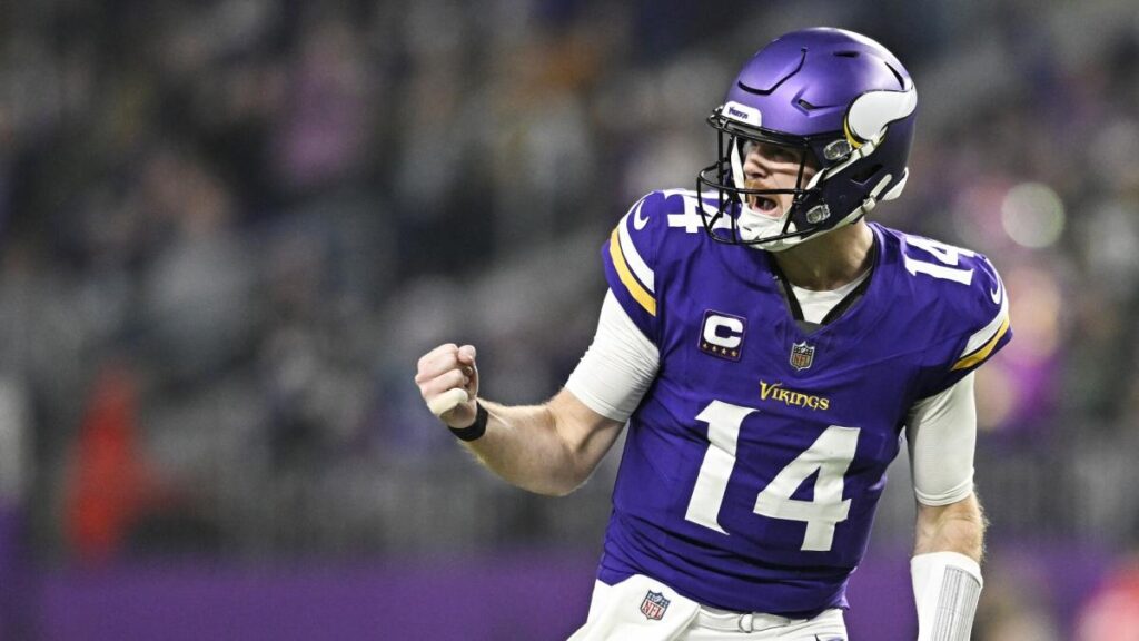Sam Darnold's second TD pass gives Vikings 20-3 lead