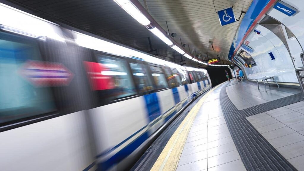 The Community of Madrid will maintain the 60% reduction in the prices of public transport passes