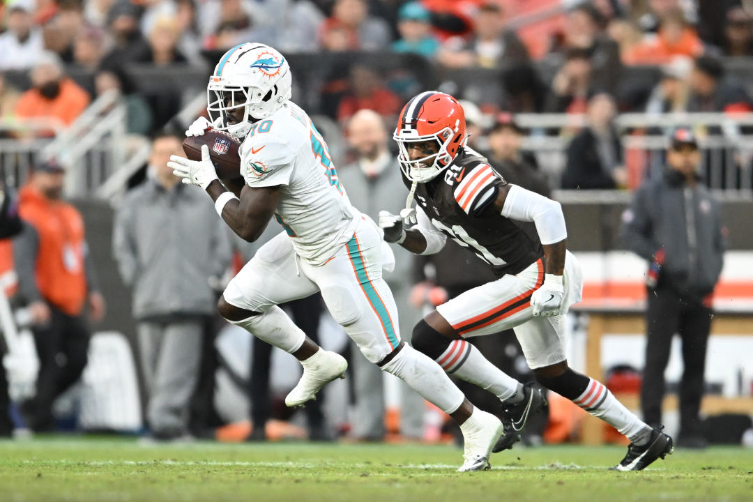 Tyreek Hill had five catches in the first half on Sunday against the Browns.