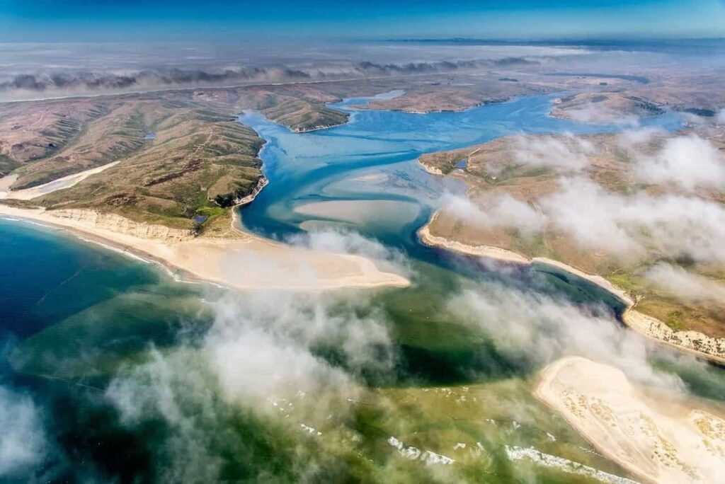 Over 70% of the world’s aquifers could be tainted by 2100 | Over 2.5 billion people depend on aquifers for fresh water, but rising seas and climate change are pushing saltwater into these crucial reserves.