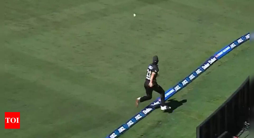 Watch: Matt Henry does a Suryakumar Yadav in New Zealand vs Sri Lanka ODI | Watch: Matt Henry does a Suryakumar Yadav in New Zealand vs Sri Lanka ODI |