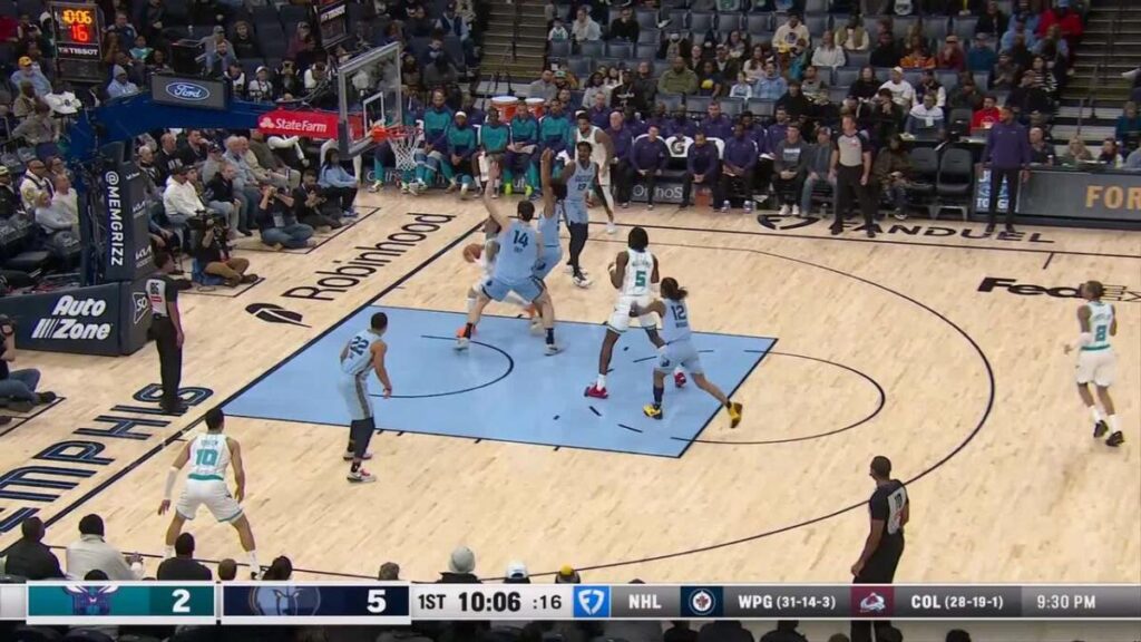 LaMelo Ball with the 2 Pt