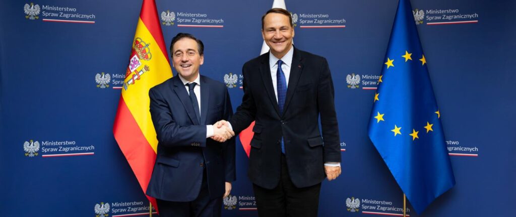 Minister Radosław Sikorski meets with his counterpart from the Kingdom of Spain – Ministry of Foreign Affairs Republic of Poland Minister Radosław Sikorski meets with his counterpart from the Kingdom of Spain - Ministry of Foreign Affairs Republic of Poland