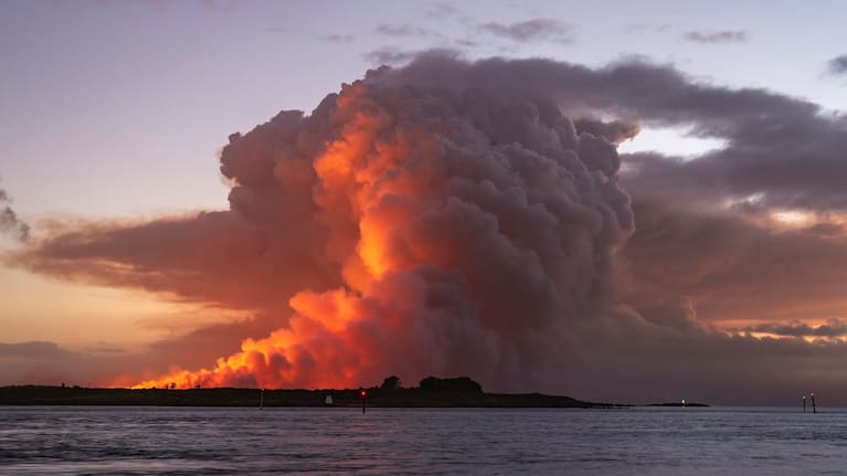 Tiwai Point blaze pictured at 6am Thursday morning. 