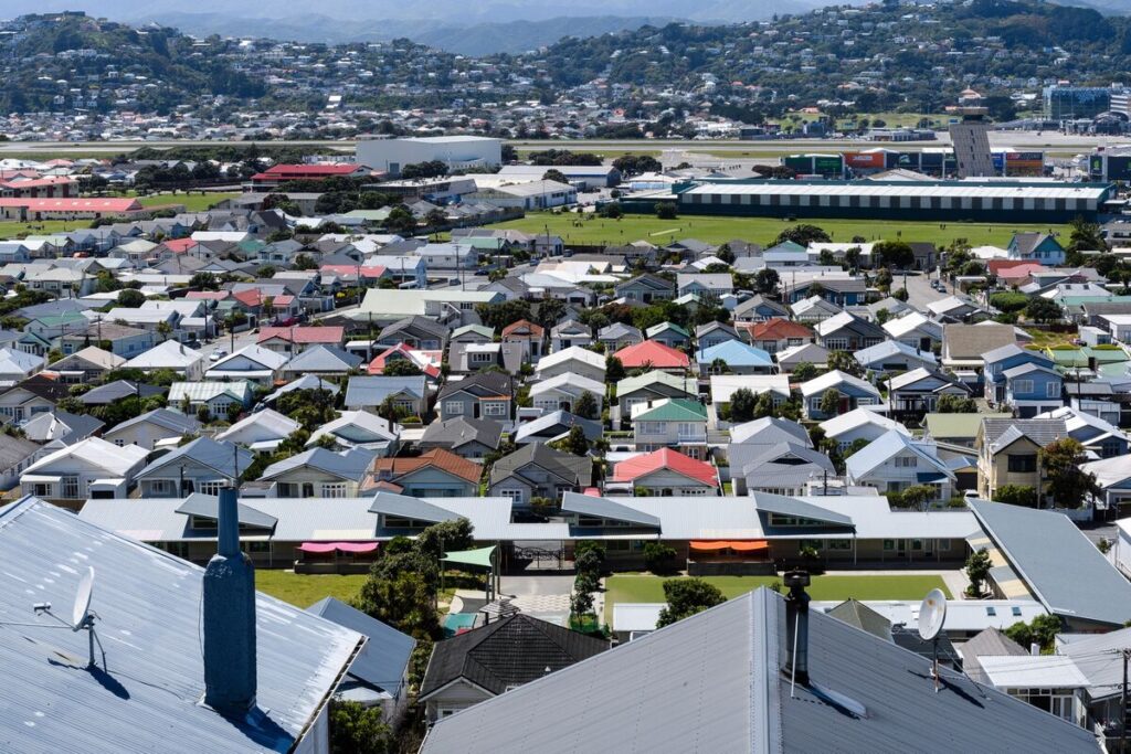 New Zealand House-Price Decline Slows as Turning Point Looms New Zealand House-Price Decline Slows as Turning Point Looms