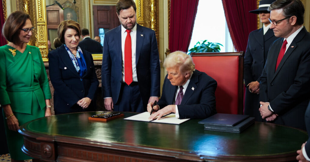 Trump Signs Orders to Promote Fossil Fuels and End Climate Policies