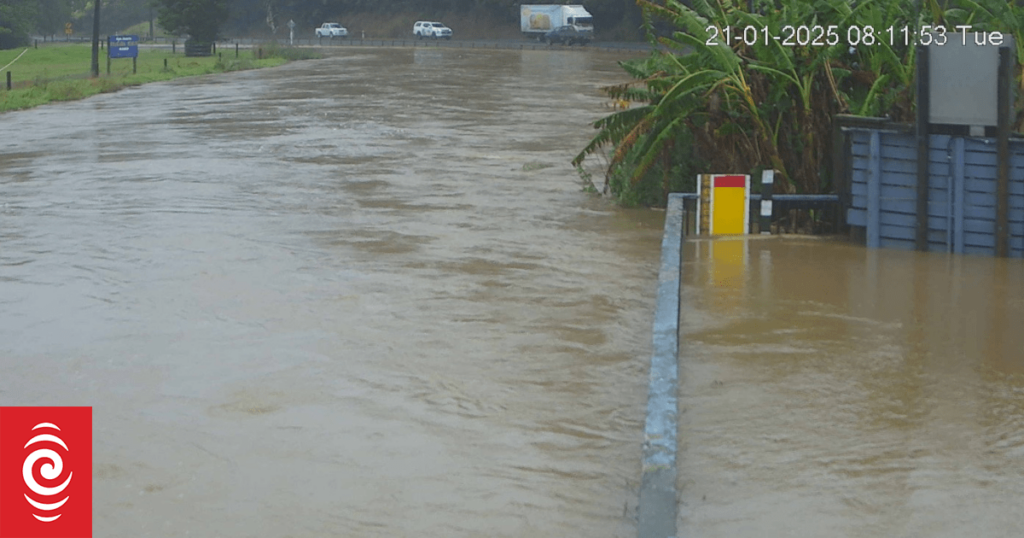 Live: Homes lose power as high winds, rain batter upper North Island Live: Homes lose power as high winds, rain batter upper North Island
