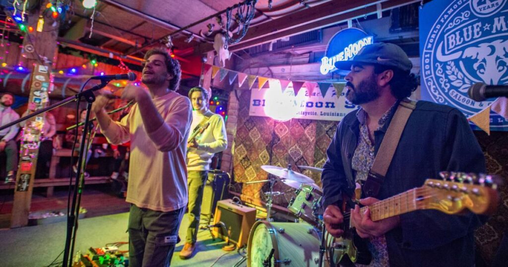 Blue Moon Saloon in Lafayette, LA for sale, will remain open | Entertainment/Life