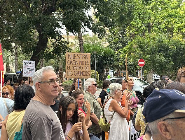 A sign during a protest in Alicante reads 'our home is not the patio of the gringos'