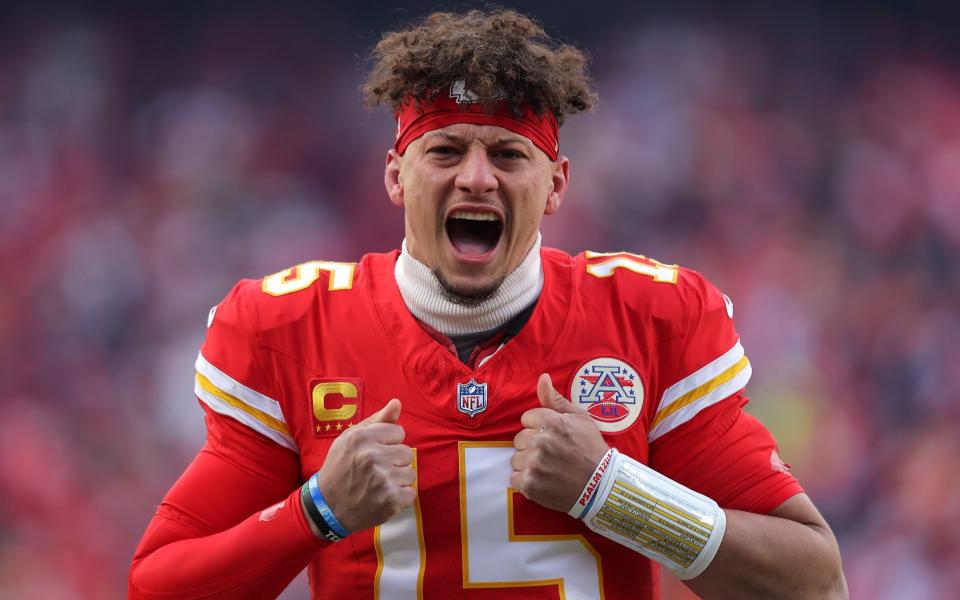 Patrick Mahomes - Watch: Patrick Mahomes 'flop' in NFL play-offs condemned