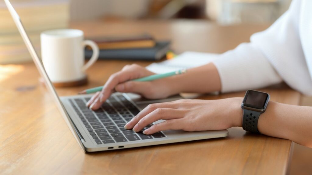 More teens say they're using ChatGPT for schoolwork, a new study finds - A recent poll from the Pew Research Center shows more and more teens are turning to ChatGPT for help with their homework.