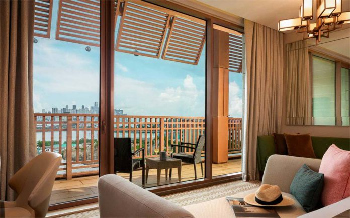 Equarius-Deluxe-Room-
