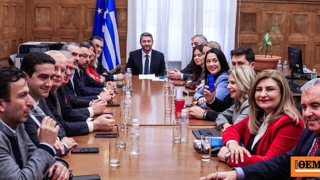 PASOK: Storms over cooperation with SYRIZA-New Left - There is no basis to go to a popular front, says Diamantopoulou, we will go to 5%, warns Nikos Papandreou
