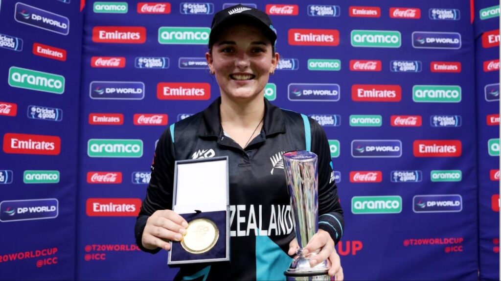 New Zealand All-Rounder Melie Kerr Wins ICC Women’s Cricketer Of The Year Award News18