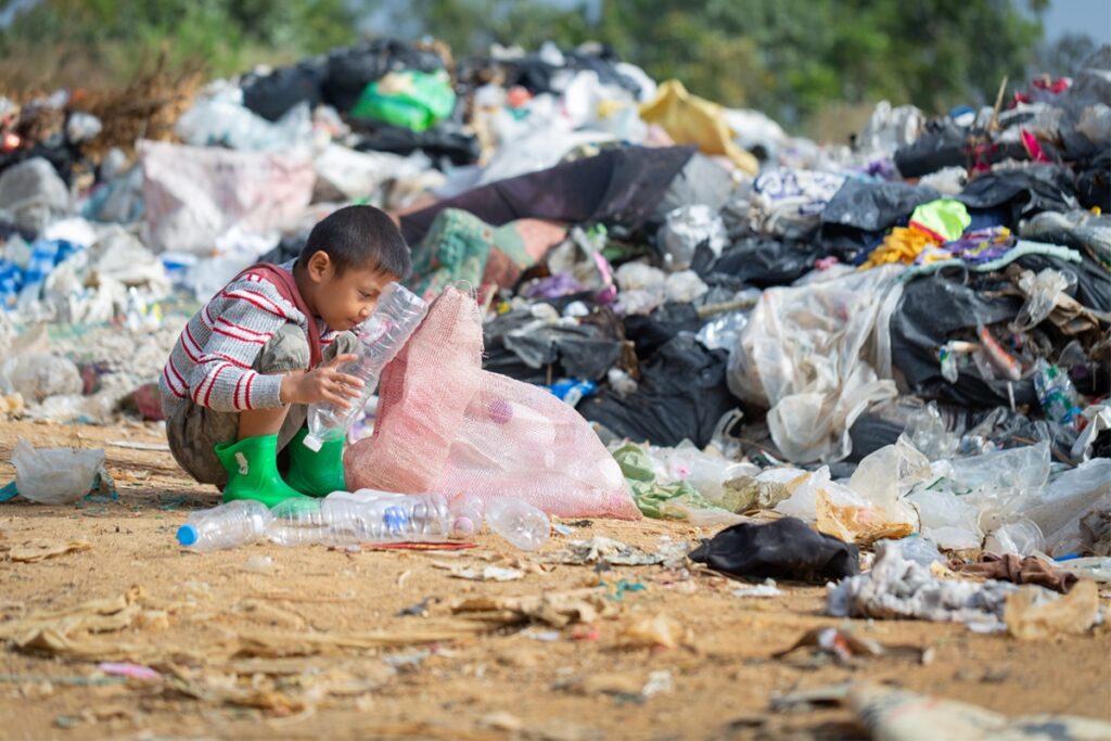 A Growing Threat to Bangladesh’s Environment A Growing Threat to Bangladesh's Environment