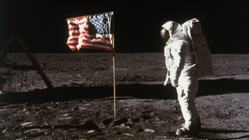 Moon landing sites at risk from space tourism, preservationists warn