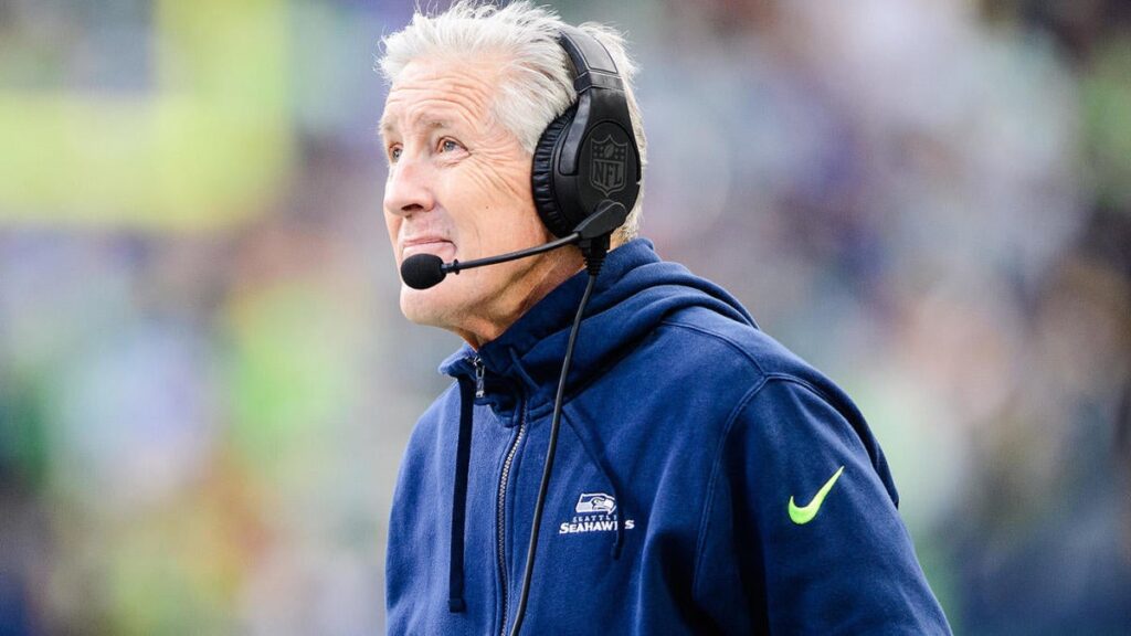 Pete Carroll takes Raiders job, set to become oldest head coach in NFL history next season at 74 Pete Carroll takes Raiders job, set to become oldest head coach in NFL history next season at 74