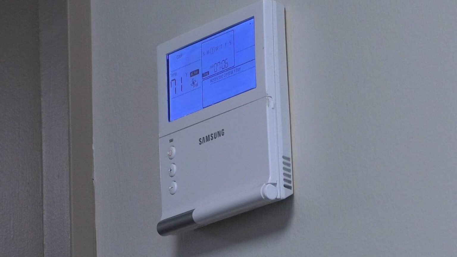 With incoming cold weather comes energy and money saving tips With incoming cold weather comes energy and money saving tips