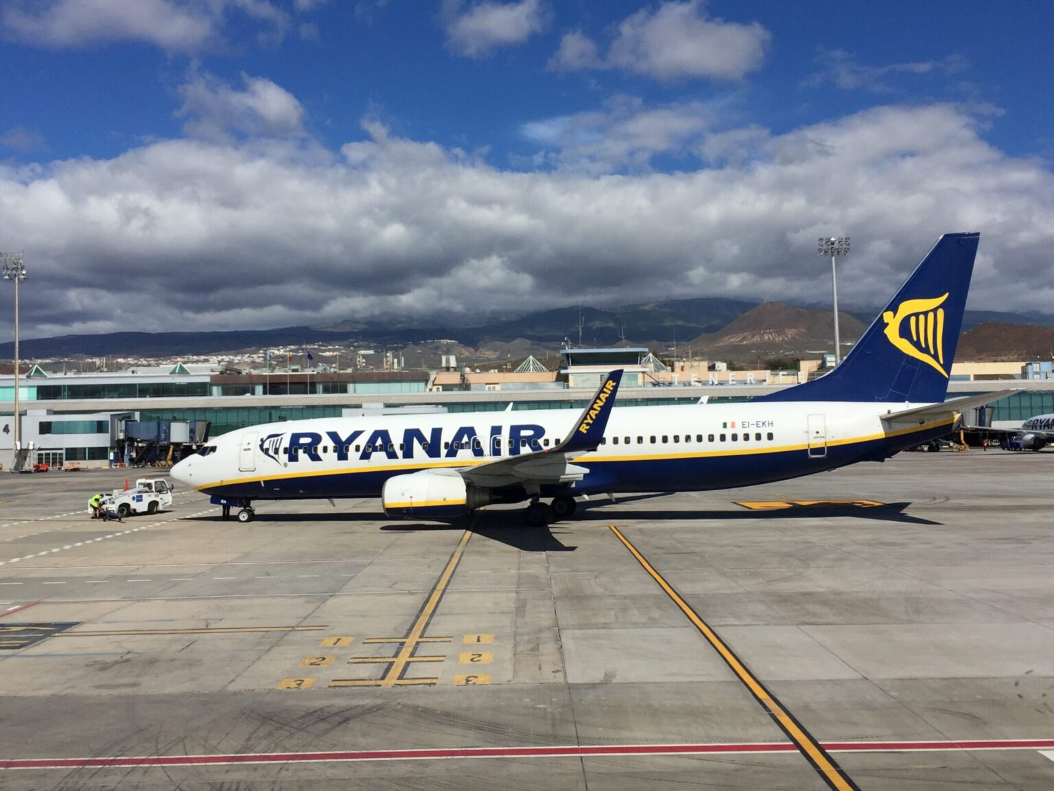 Ryanair cuts 800,000 seats on flights to/from Spain next Summer 2025 Ryanair cuts 800,000 seats on flights to/from Spain next Summer 2025