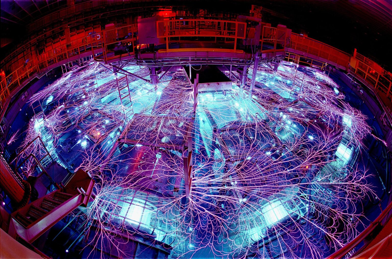 Helioseismology method can measure solar radiative opacity under extreme conditions