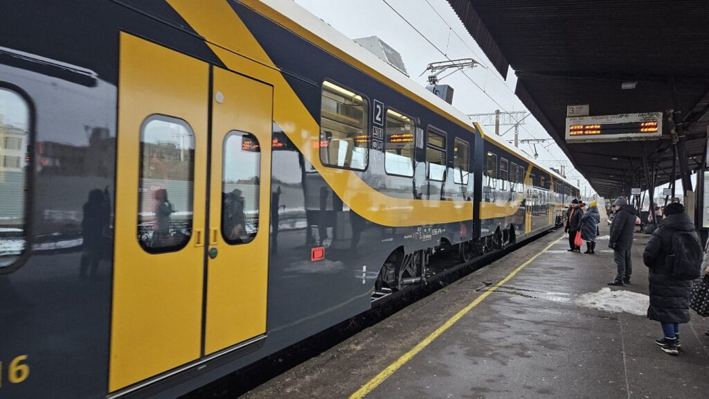 Vivi wants to offer Starlink internet on Latvia's trains / Article