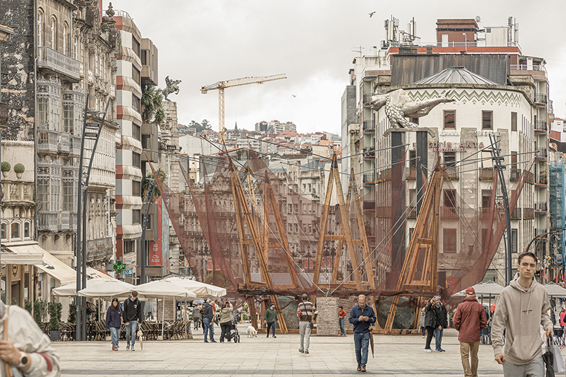 +cruz.atelier reclaims fishing nets and mussel platform wood for circular pavilion in spain