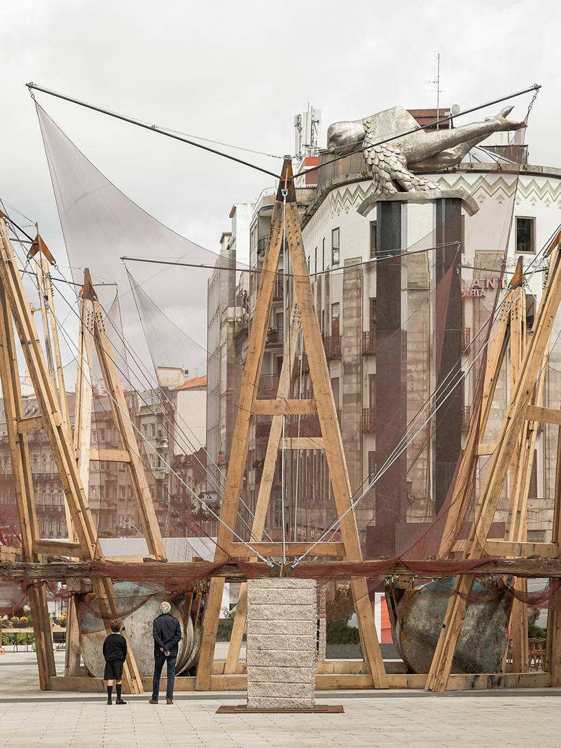 +cruz.atelier reclaims fishing nets and mussel platform wood for circular pavilion in spain