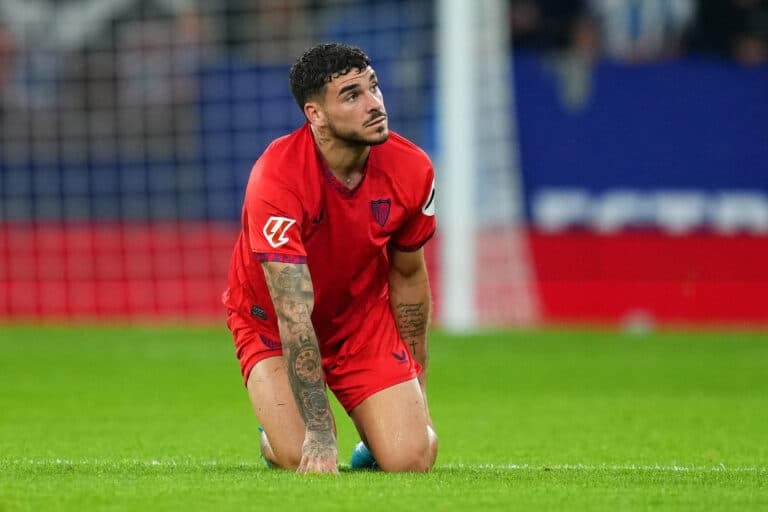 Roma submit offer for Sevilla striker Roma submit offer for Sevilla striker