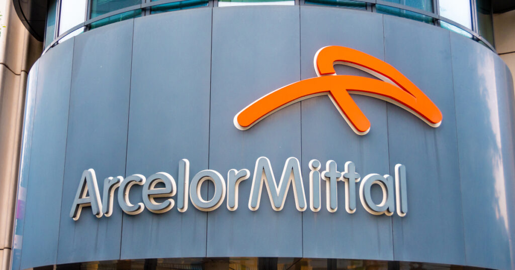 Spain will continue cooperation with ArcelorMittal to secure the future of its plants shutterstock.com